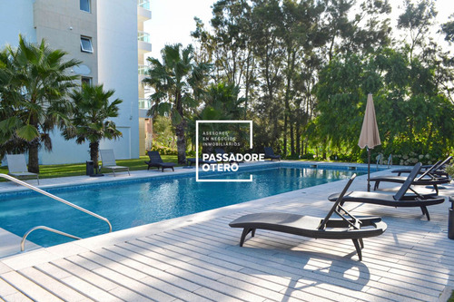 Departamento En Venta En Edificio Frente Al Mar