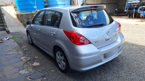 Nissan Tiida 1.8 Sl Flex 5p