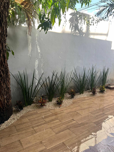 Casa De Una Planta, 3 Recámaras Y 3 Baños