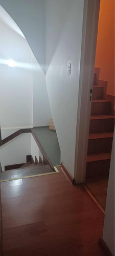 Casa En Venta - 4 Dormitorios 2 Baños - Cochera - 310mts2 - Villa Sarmiento, Morón