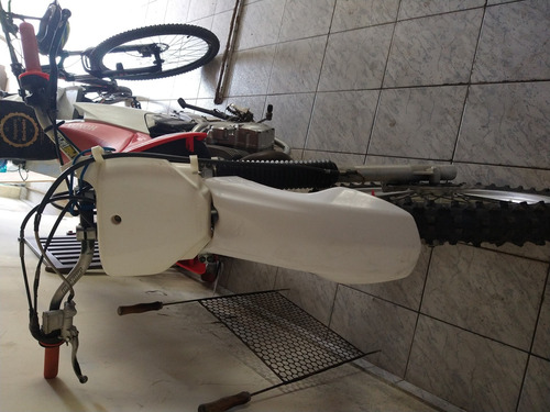 Imagem 2 de 5 de Honda Crf