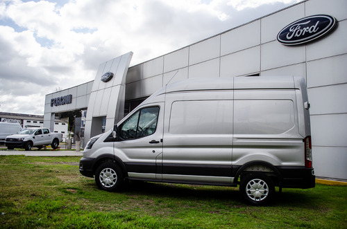 Ford Transit 2.2 Furgon Mediano 350m