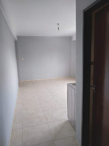 Depto 2 Ambientes Semi Nuevo Martin Coronado