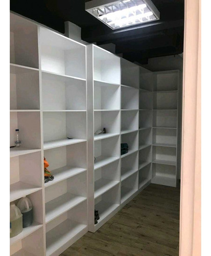 Se Alquila Oficina 400m2 20 Puestos De Trabajo. Lechería