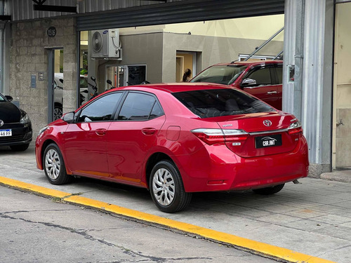 Imagen 3 de 13 de Toyota Corolla 1.8 Xli Mt 140cv /// 2017 - 80.000km