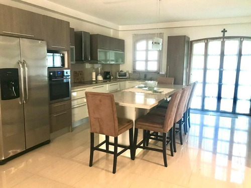Imagen 3 de 9 de Apartamento En Pueblo Viejo, Remodelado, Moderno, Planta Baja
