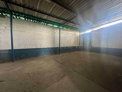 Galpón En Venta En Guatire Zona Industrial Cerrada Con Vigilancia, 541.48 Mts. Luis Infante 24-18916