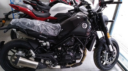 Imagen 19 de 24 de Benelli Leoncino 500