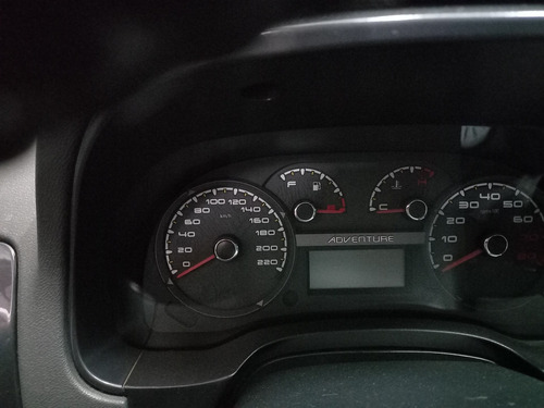 Imagem 7 de 10 de Fiat Strada 2016 1.8 16v Adventure Cab. Dupla Flex 3p