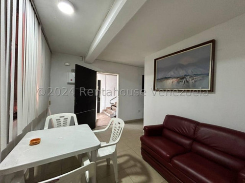 Milagros Inmuebles Edificio Venta Barquisimeto Lara Zona Centro Economica Residencial Economico Comercial Código Inmobiliaria Rent-a-house 24-21257