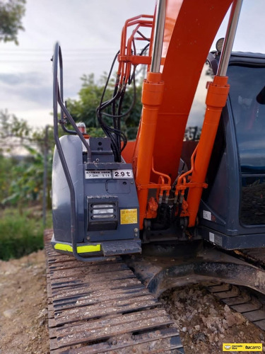 Imagen 5 de 10 de Hitachi Zx 135 Us (retroexcavadora)