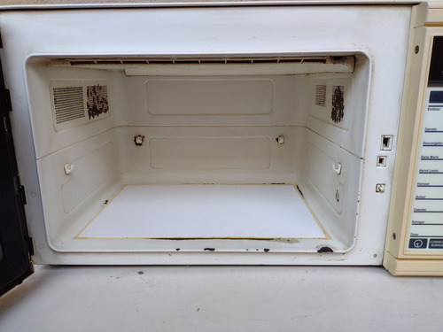 Microondas Moulinex (gran Capacidad) Funcionando. (Usado)