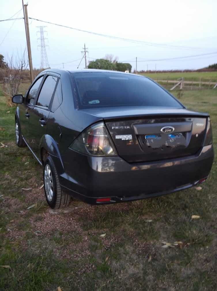 Ford Fiesta 1.6 Max One Ambiente 98cv | Mercado Libre
