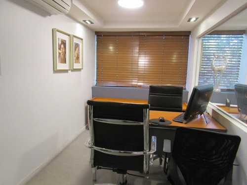 Amplia E Impecable Oficina En Av. Providencia (303m2).