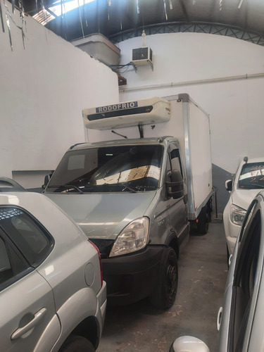 Imagem 3 de 15 de Iveco Daily 35s14 Chassi Cabine Turbo Intercooler 2013