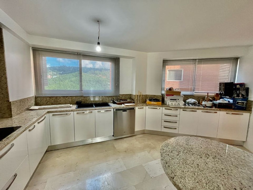 Vendo Apartamento 210 M2 4h/4b/3p Lomas Del Sol