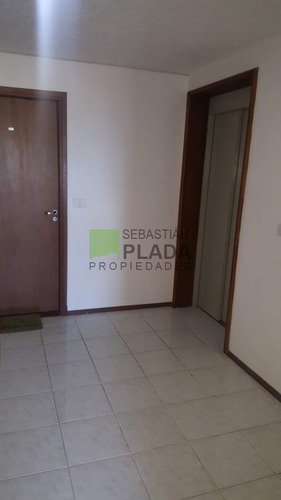 Imagen 18 de 21 de Cómodo Apartamento 2 Dormitorios Piso 9 , Torre San Carlos