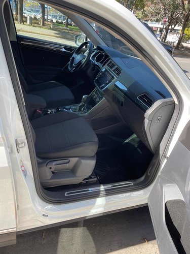 Imagen 7 de 8 de Volkswagen Tiguan Allspace 2018 2.0 Tsi Comfortline Dsg