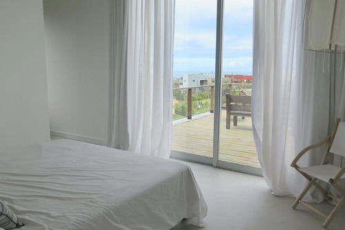 Espectacular Casa En Barrio Cerrado Con Vista Al Mar