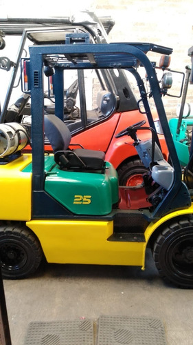 Imagen 6 de 7 de Montacargas Komatsu Modelo 2005 Capacidad De 5 Mil Libras