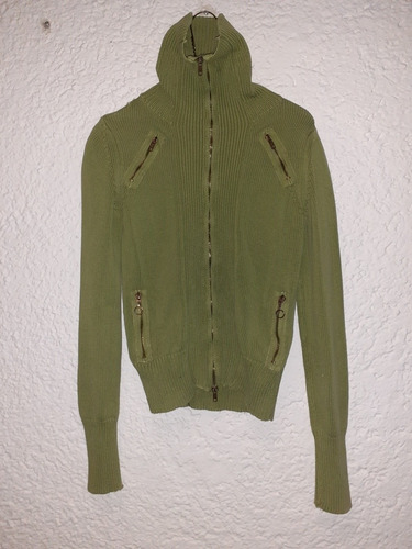 Sueter Bershka - Talla 28 