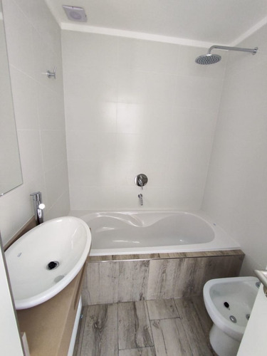 Imagen 15 de 17 de Departamento En Venta En Playa Varese