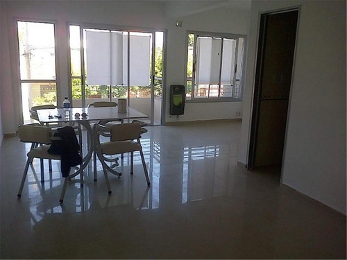 Imagen 4 de 5 de Impecable Y Luminoso Departamento En Venta En Moron