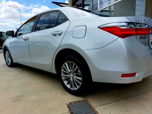 Imagen 11 de 15 de Toyota Corolla 1.8 Xei L/17 Cvt 2019