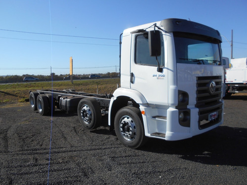 Imagem 24 de 25 de Volkswagen 24250 Bitruck 2012