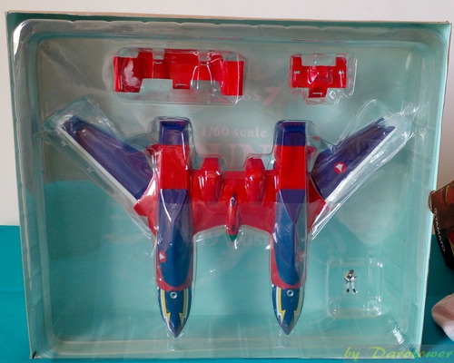 Macross 7 - Vf-19 Custom Fire Valkyrie &sound Booster Yamato (Usado)