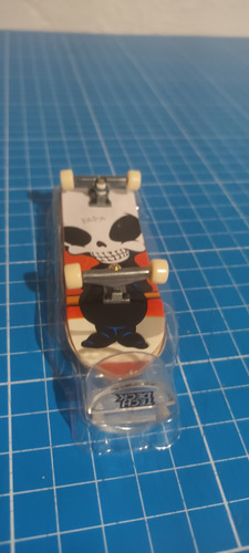Tech Deck Patineta Skateboard - Alien (Usado)
