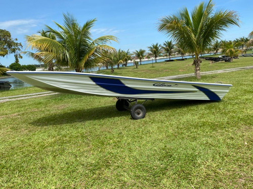 Embarcação De Alumínio Calaça Mod Flash Bass 600 De 6 M