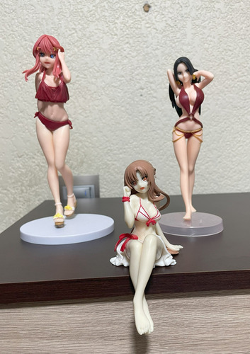 Set De Muñecas Anime Mas Regalo Gratis (Usado)