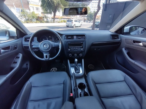 Imagem 2 de 10 de Vw Jetta Confortline 2.0 Aut 2012