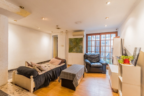 Casa. Gran Potencial Para Desarrollo Inmobiliario. Quincho Y Garage. Avellaneda Centro