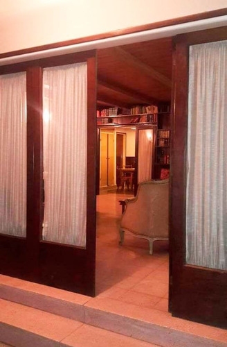 Imagen 7 de 18 de Venta De Amplia Casa Céntrica C/ Cochera En Cosquín