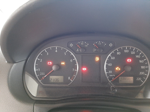 Volkswagen Polo Sedan 2009 1.6 Vht Total Flex 4p