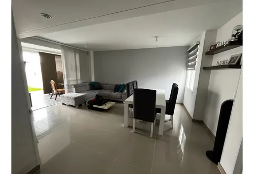 Venta De Casa De 152mts2 En Condominio El Castillo, Jamundí 9192.