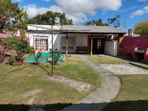 Imagen 11 de 14 de En Venta | Hermosa Propiedad Con Parque, Pileta Y Quincho En Moreno | Sobre Calle Valencia E/ Ruta 23 Y Guatemala