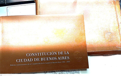 Constitución De La Ciudad De Buenos Aires Ed De Lujo Dorada