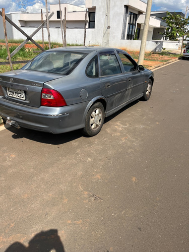 Chevrolet Vectra 2.2 Gls 4p