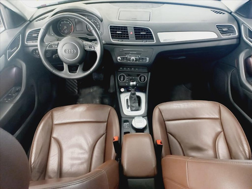 Imagem 4 de 15 de Q3 2.0 Tfsi Ambiente Quattro 4p Gasolina S Tronic