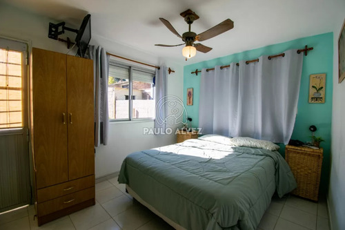 Casa En Alquiler Temporal En Playa Grande, Dos Dormitorios, Un Baño. Predio Cercado.