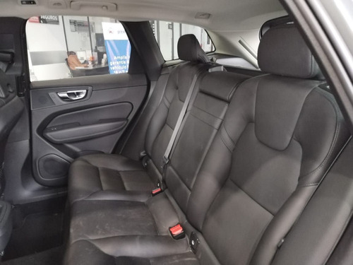 Volvo XC60 2.0 T5 Momentum At
