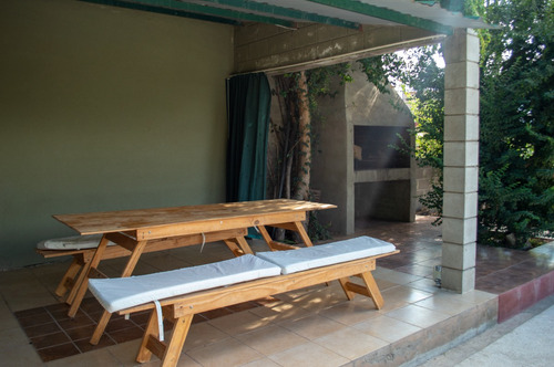 Casa En Las Sierras De Carlos Paz · Con Pileta Y Cochera · Patio · Luminoso · Vista A Carlos Paz · Venta