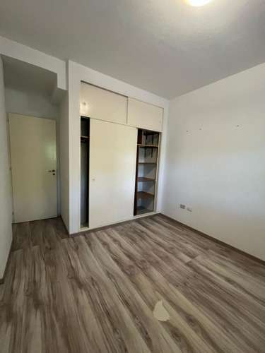 Departamento En Alquiler Frente A Plaza Flores