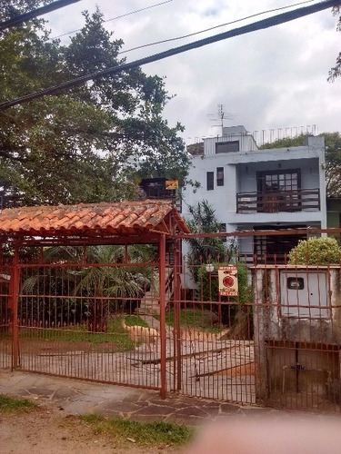 Casa Em Cavalhada Com 3 Dormitórios - Mi17164