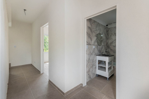 En Venta. Parque Avellaneda. Ph. 3 Amb. Patio Y Terraza Propios. Sin Expensas.