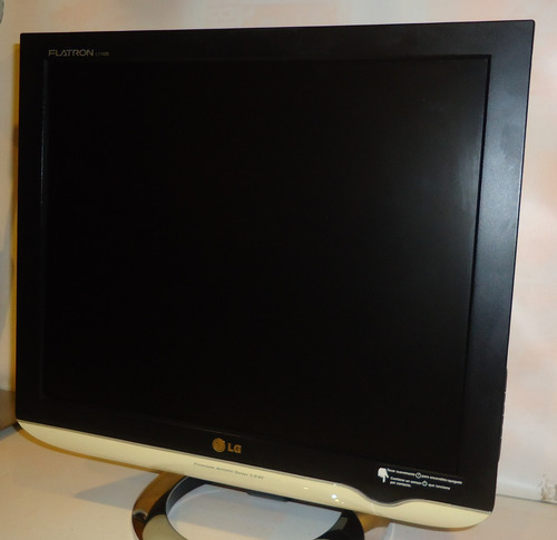 Monitor Pc Lcd Lg 17 Pulgadas Como Nuevo No Envío Blanco Y Negro (Usado)