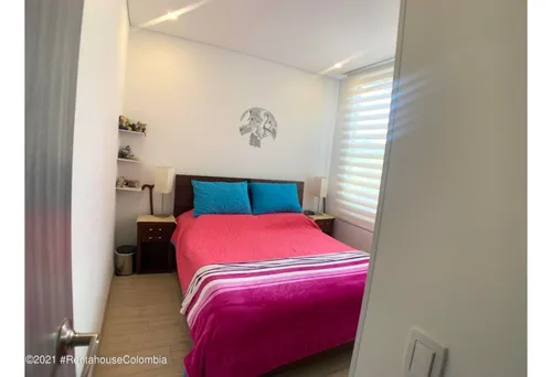 Apartamento En Cedritos(bogota) Rah Co: 25-332